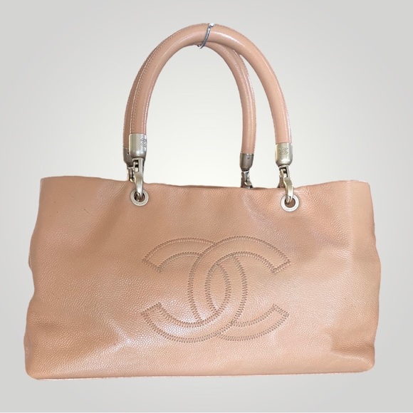 CHANEL Handbags - Vintage Chanel Tan Caviar Leather CC Tote